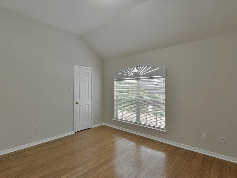 15707 Sandisfield Ln — Photo 24