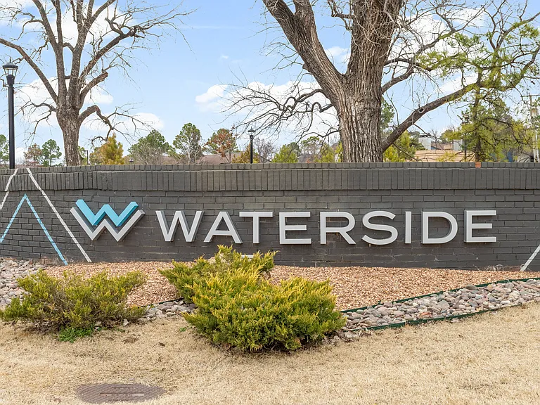 Waterside Apartments Tulsa — Photo 32