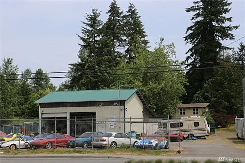 Building Photo 4