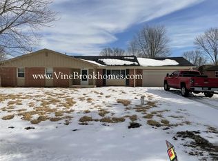 327 Cedar Glen Dr, Avon, IN 46123