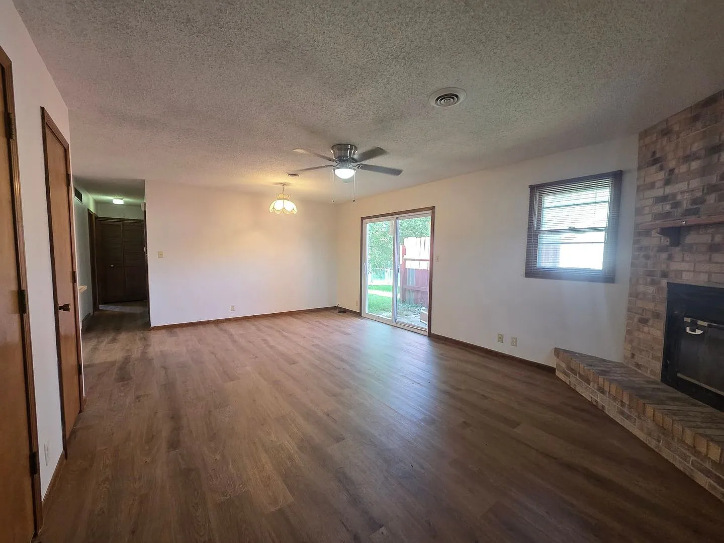 1214 Bluestem Dr — Photo 3