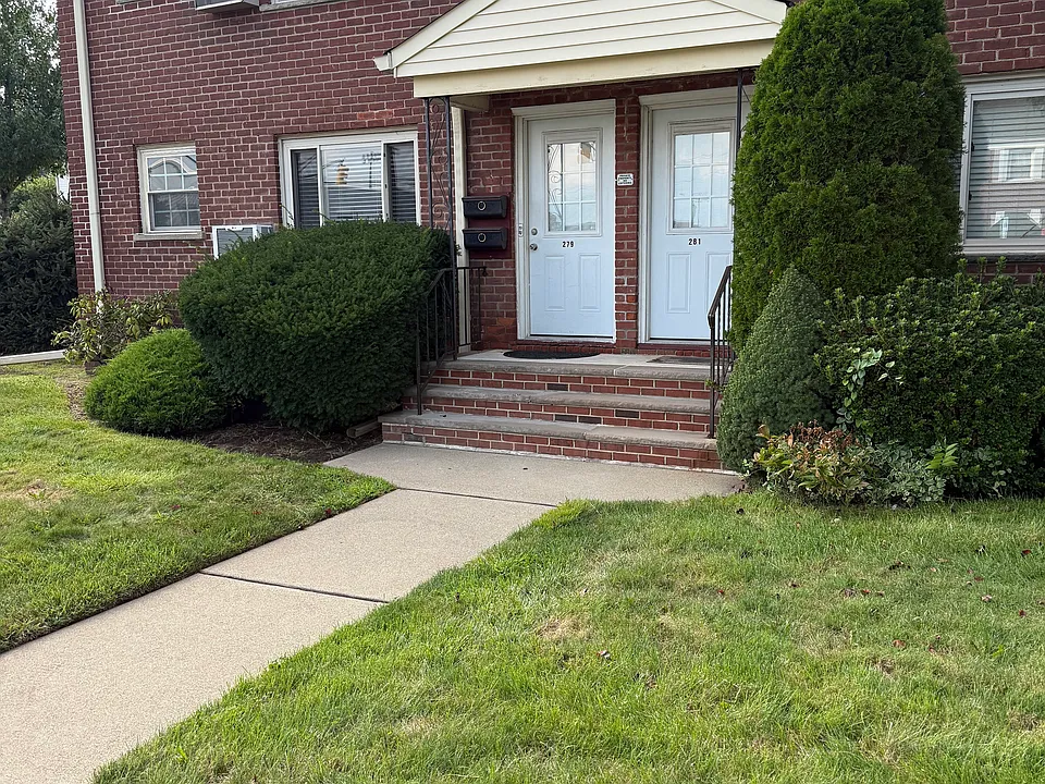 279 Hackensack St #279