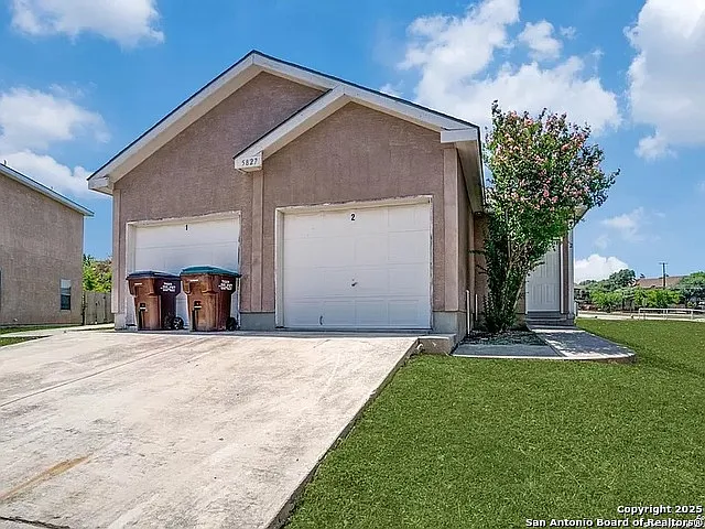 5827 Golf Bnd — Photo 3