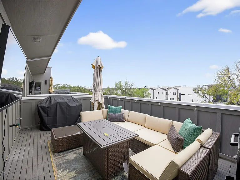 3012 Bell St #3012 — Photo 4