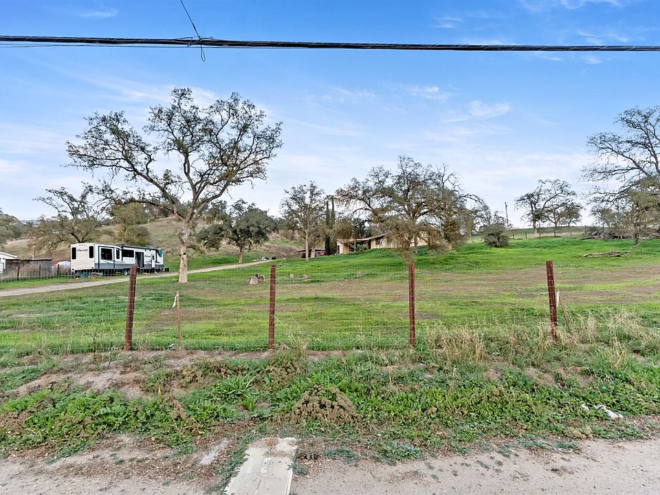 1st image of 37000 Sand Creek Rd