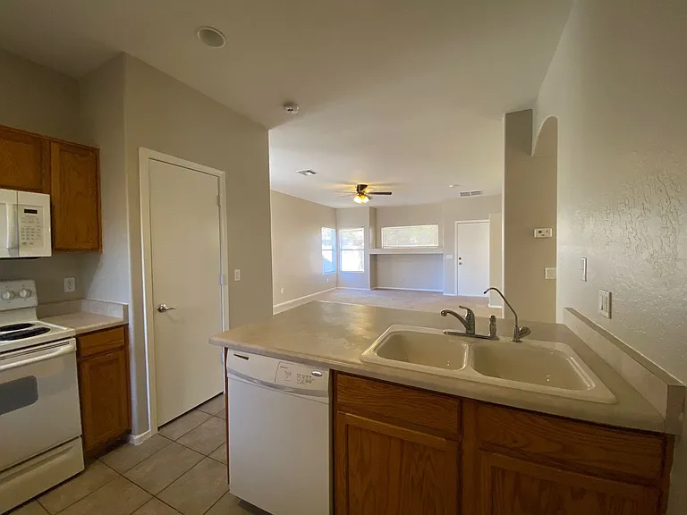 3096 E Pinto Valley Rd — Photo 6