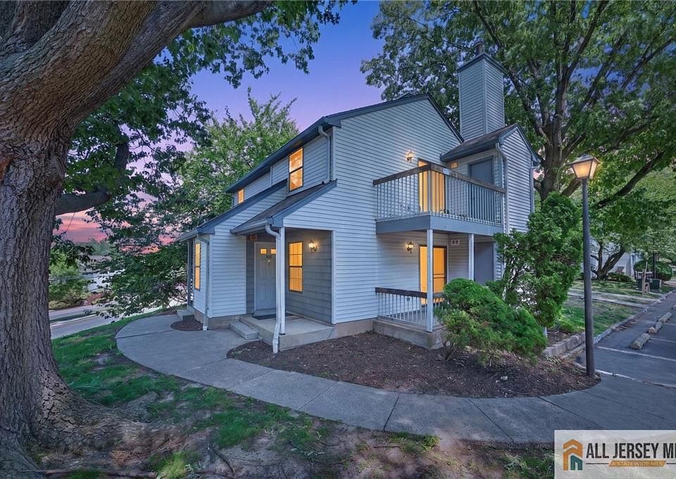 1st image of 502 Woodbridge Commons Way