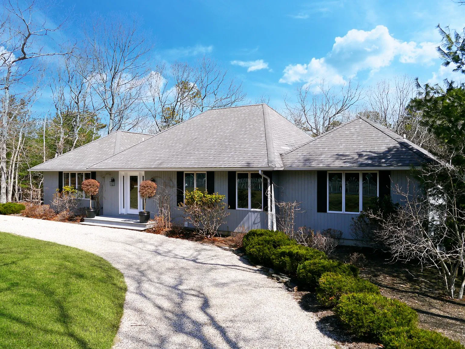 East Hampton Oasis — Photo 2