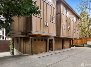 921 N 35th St #B, Seattle, WA 98103