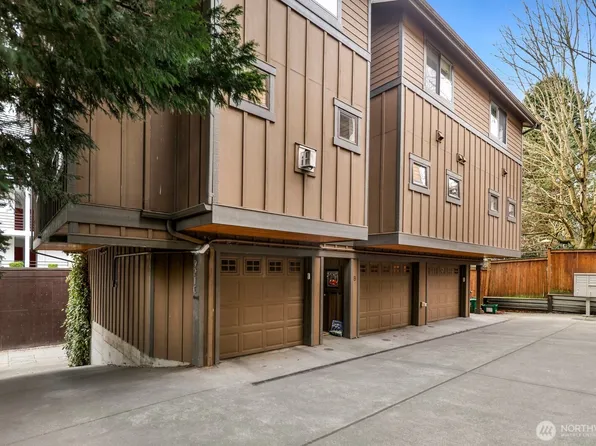 921 N 35th St #B, Seattle, WA 98103