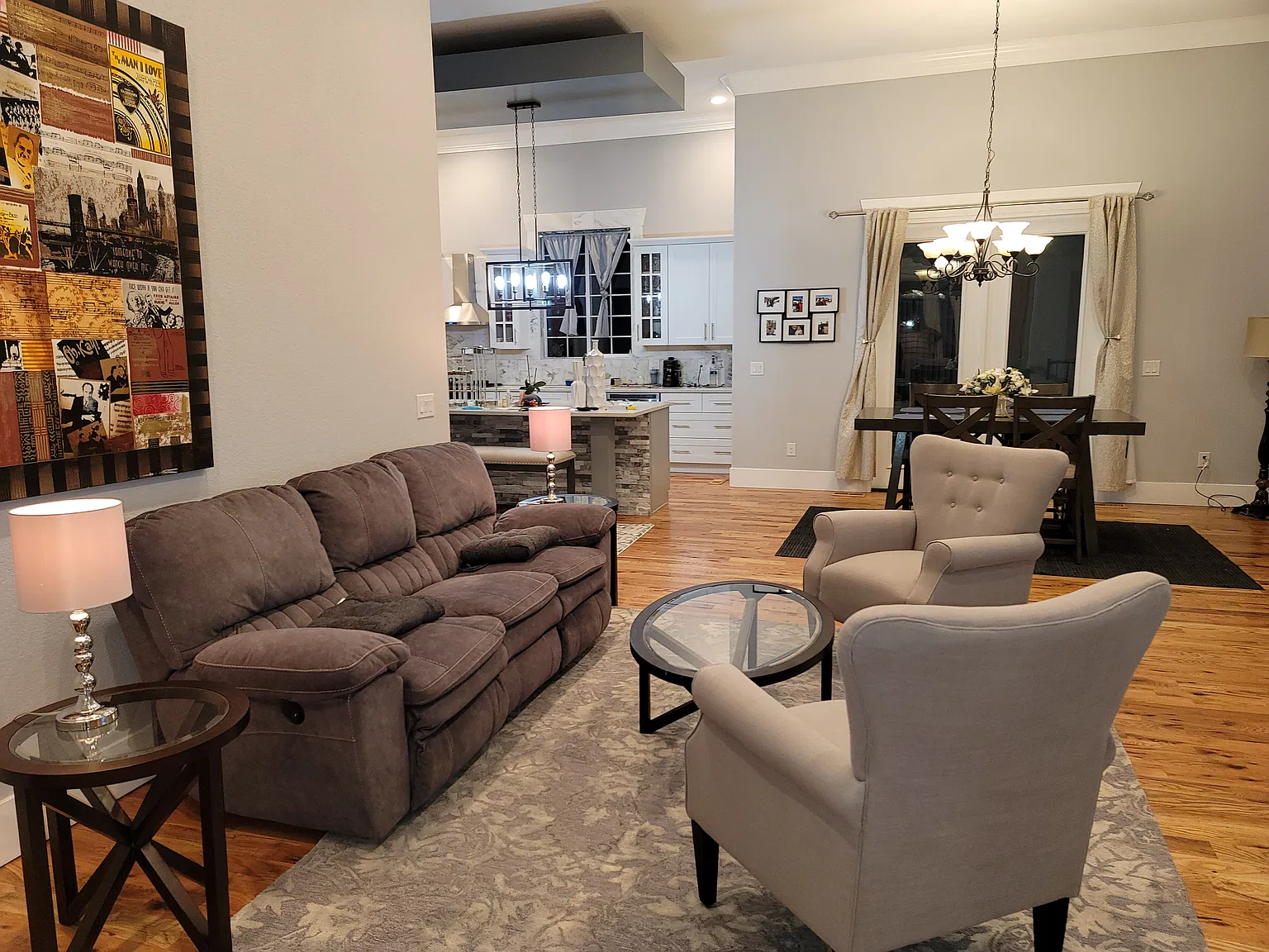 3 bed, 2.5 bath, 2400 sqft, $3,395 — Photo 4