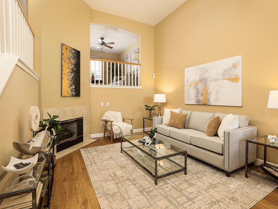 1st image of 3284 Traviata Pl