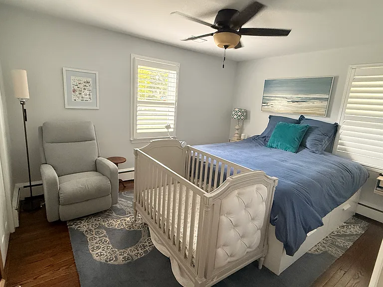 466 Manor Rd — Photo 16