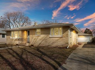 8347 27th Ave, Kenosha, WI 53143