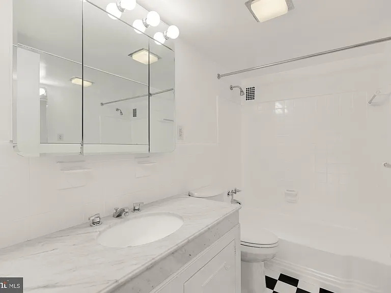 4201 Cathedral Ave NW #1405W — Photo 22