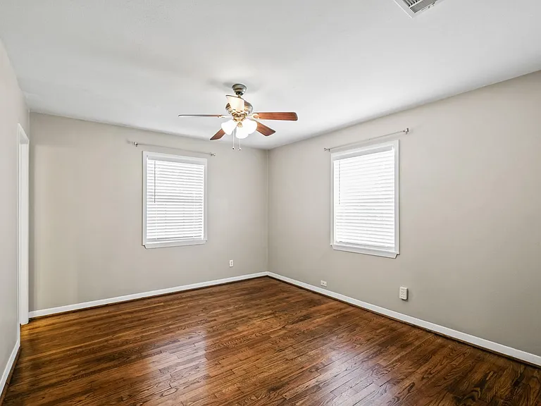 8729 Dunlap St — Photo 12