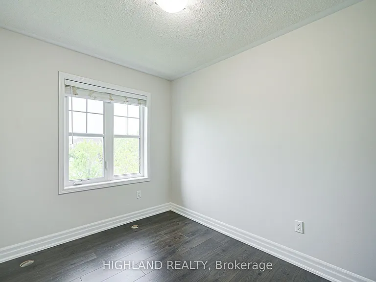 265 Ellen Davidson Dr #4 — Photo 23