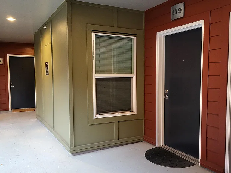 2440 Western Ave #509 — Photo 21