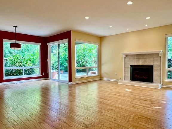 2nd image of 545 Westmont Ct