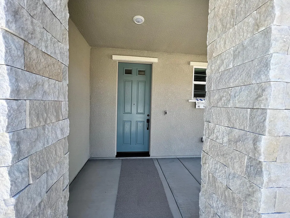 Building Photo - 1096 Silverwire St