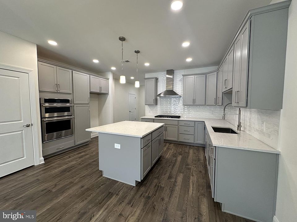 1st image of 63 Kay Chiarello Way