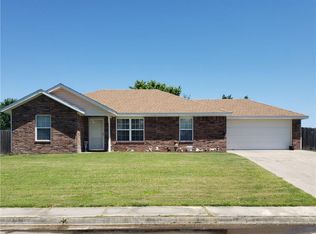 672 Richland Creek Ave, Elkins, AR 72727