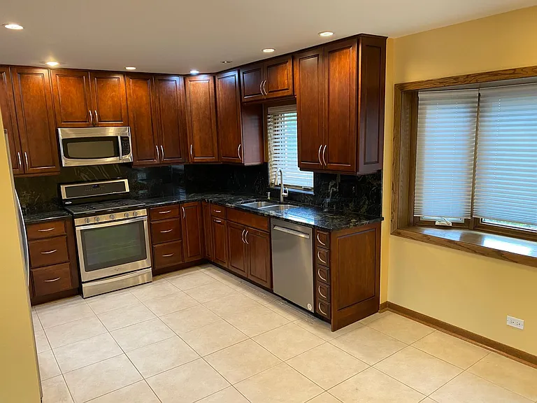 853 N Northwest Hwy #1 — Photo 3