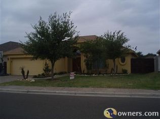 10520 Winrock Dr, Laredo, TX 78045