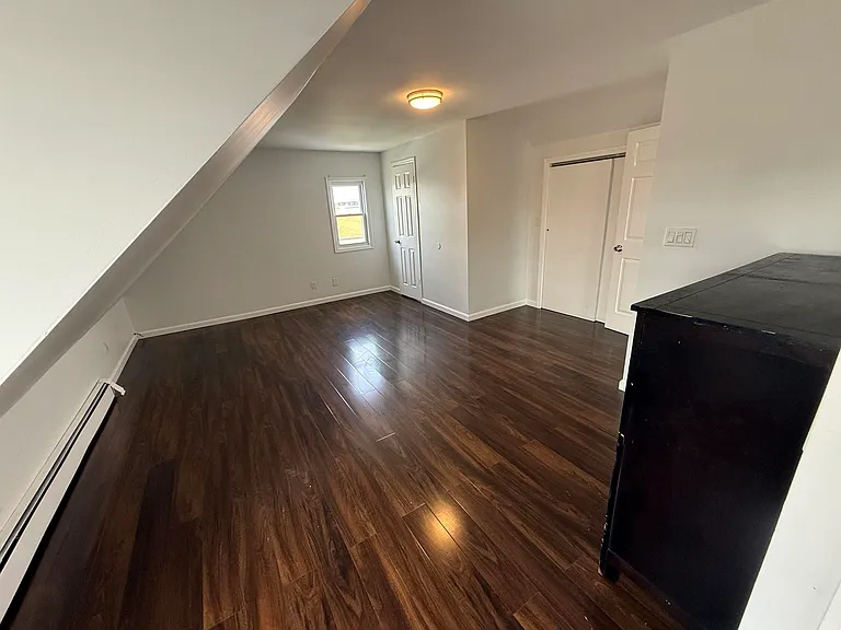 847 7th St #2 — Photo 20