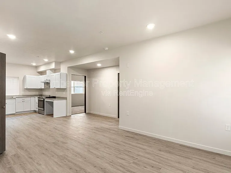 Astor Community — Photo 39