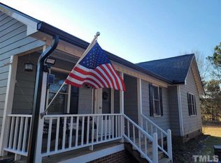 102 Riders Ridge Ln, Willow Spring, NC 27592