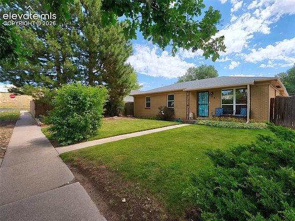 2nd image of 925 Tia Juana St