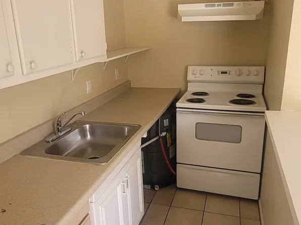 215 Jackson Ave #2, Las Vegas, NV 89106