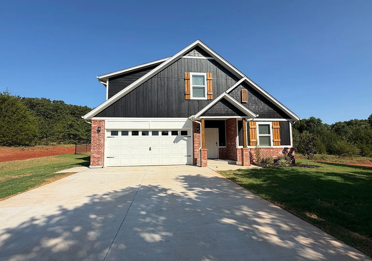 New Construction 4 Bedroom, 2 Bathroom on a 1.91 Acre Lot in Ridge Creek Addition! — Photo 3