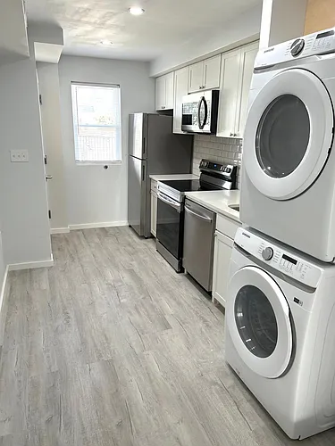1721 Mifflin St #3 Photo 1