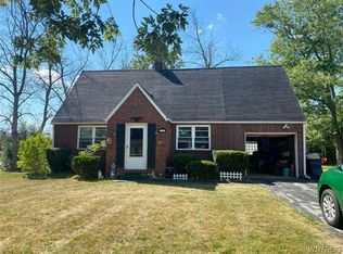 1834 Whitehaven Rd, Grand Island, NY 14072