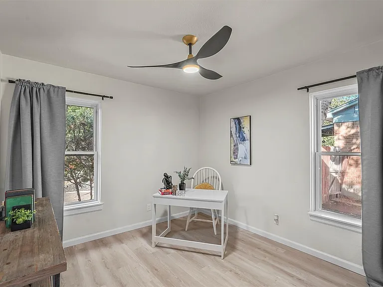 434 Marilu St — Photo 16
