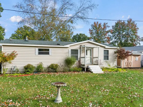 220 Lane 103 West Otter Lk, Angola, IN 46703