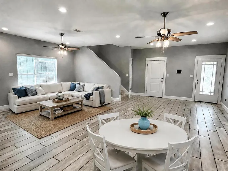 8092 Carmel Cir — Photo 8