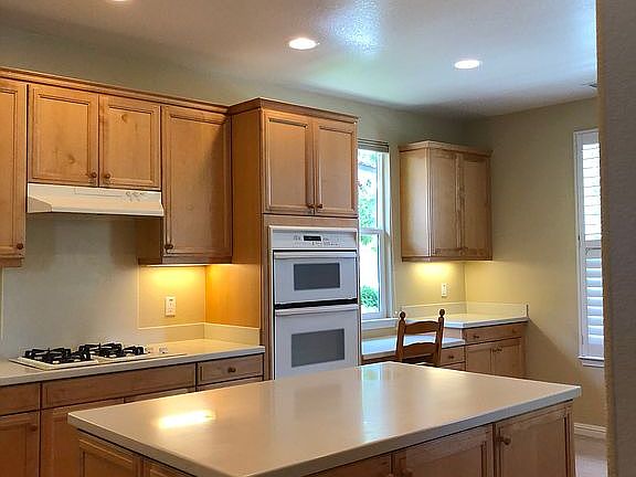 Kitchen view to desk and noo