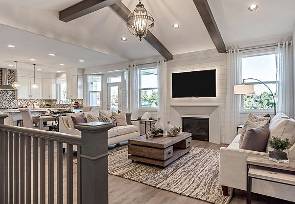 Woodside Homes - Model Home - Marquis II