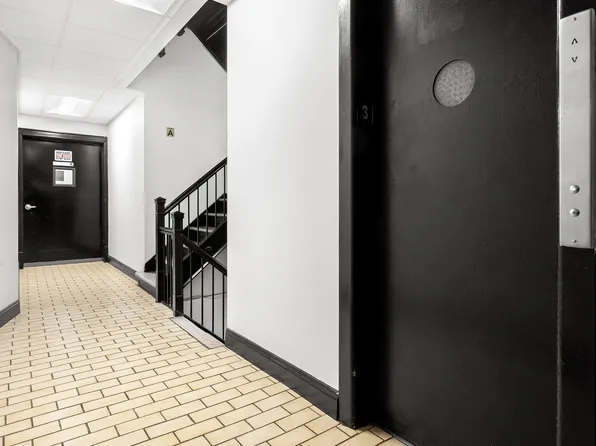 341 West 45th Street image 11 of 13