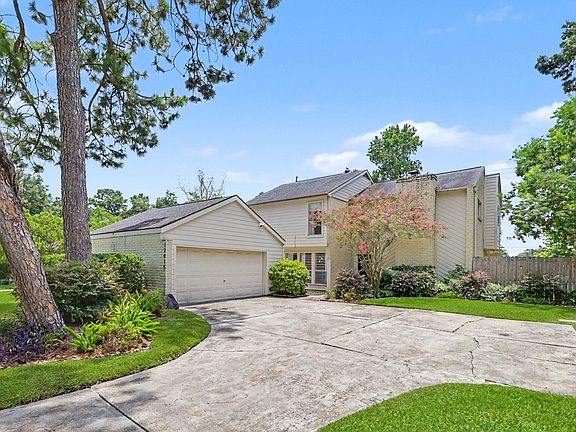 3rd image of 17915 Tall Cypress Dr