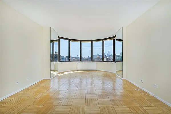 Rented by Domus Realty | media 18