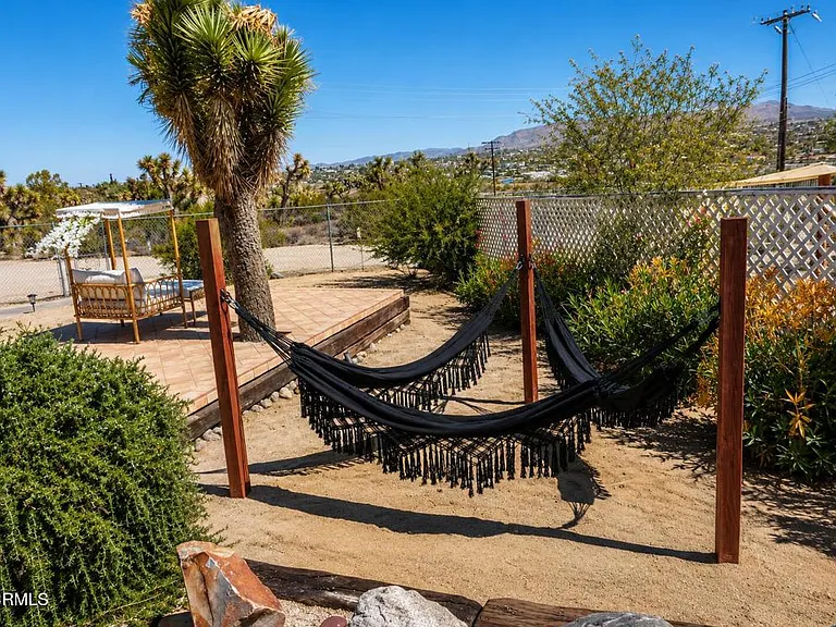 6770 Joshua Ln — Photo 20