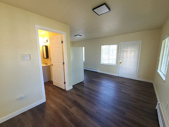 2nd image of 212 N 1st St APT 14
