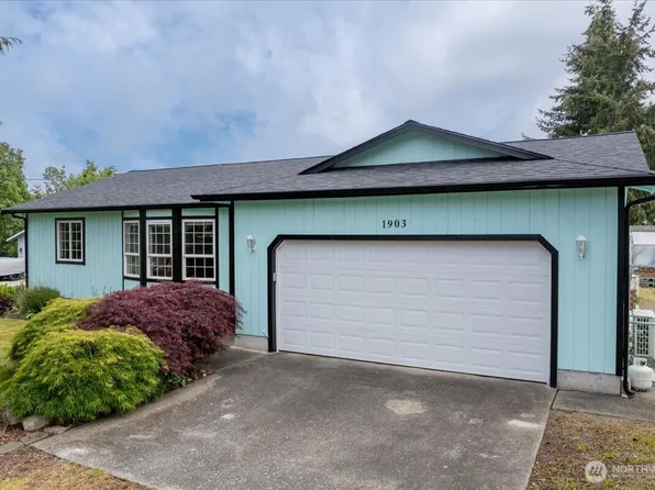 1903 Elhardt Drive, Camano Island, WA 98282