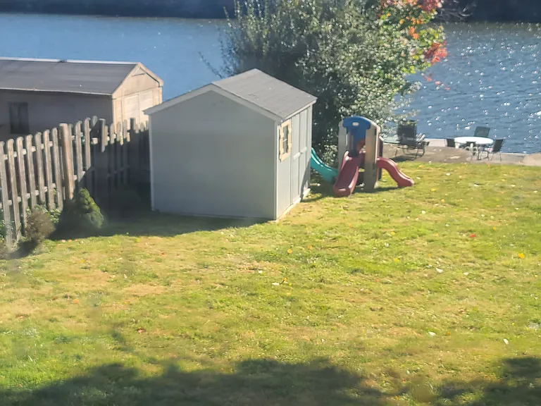 61 Lakeside Rd — Photo 37