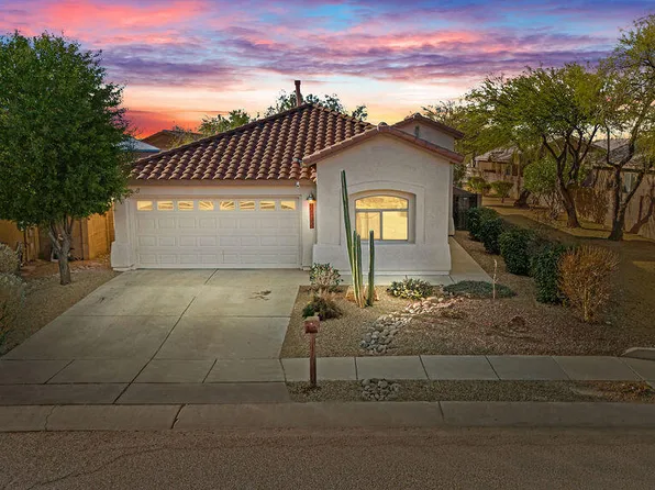 10402 E Oakbrook St, Tucson, AZ 85747