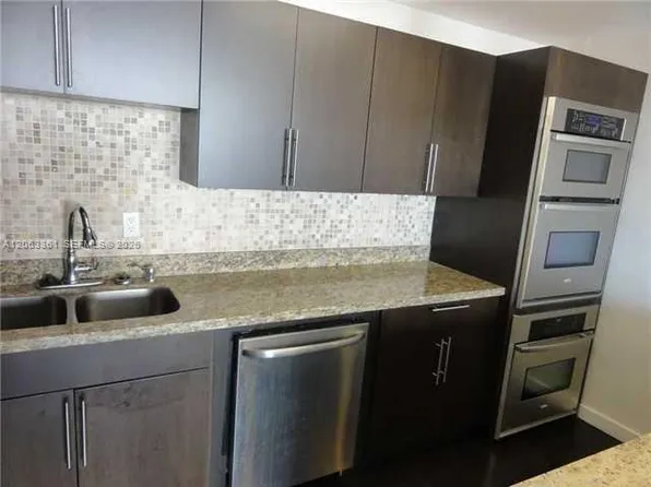 600 NE 36th St, Miami, FL